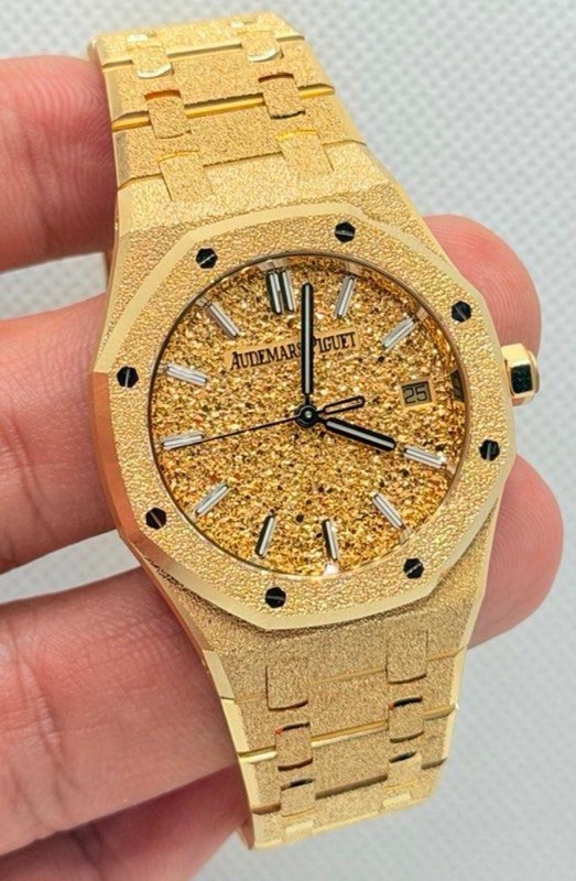 AP Royal Oak Frosted Gold